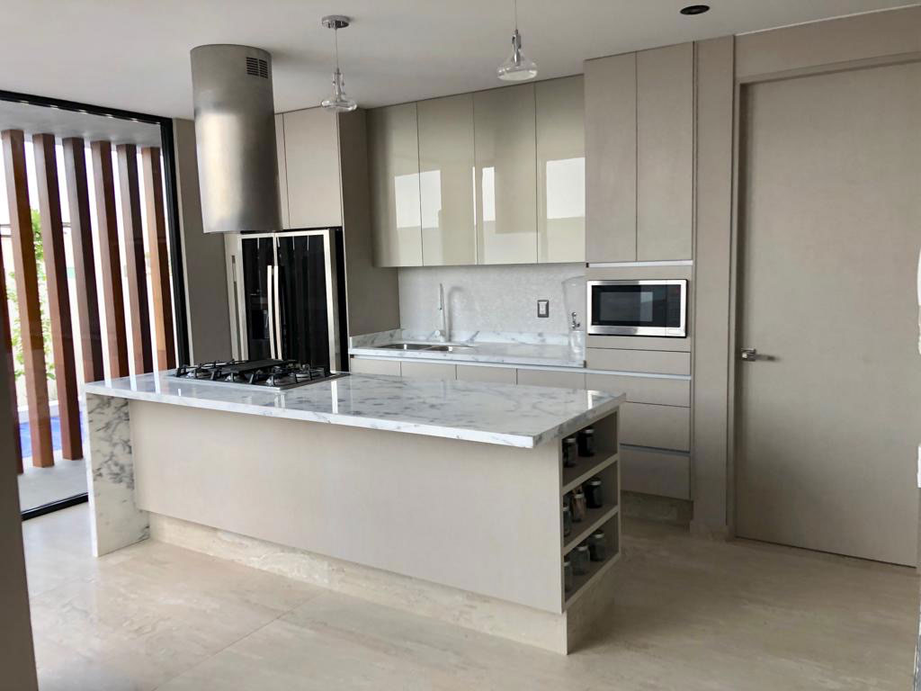 Cocina al alto brillo